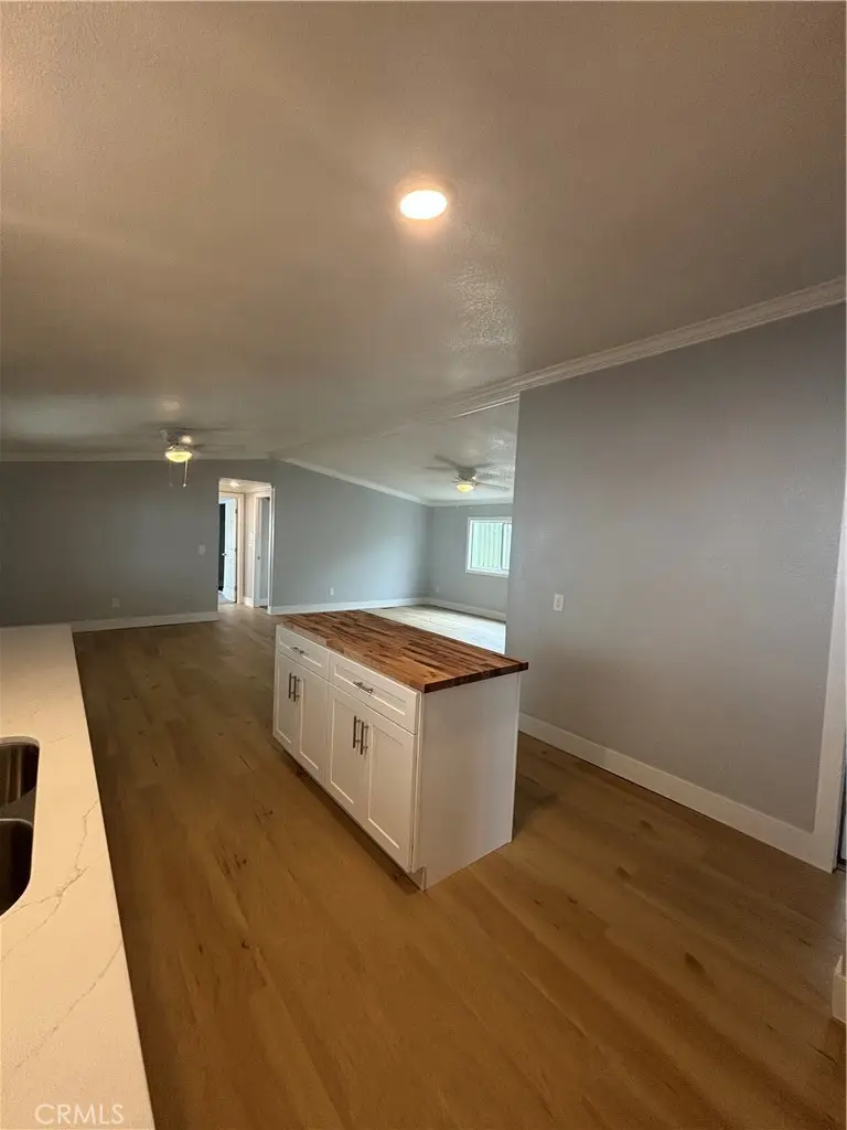 1097 N State Street #10, Hemet, CA 92543 - Image #3