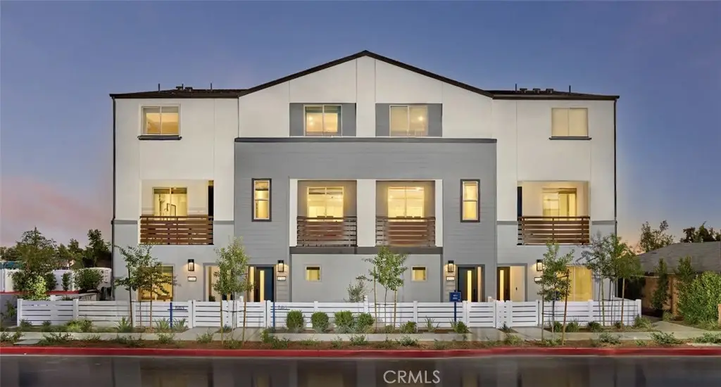 1328 W Oakcrest Paseo, Ontario, CA 91762 - #1