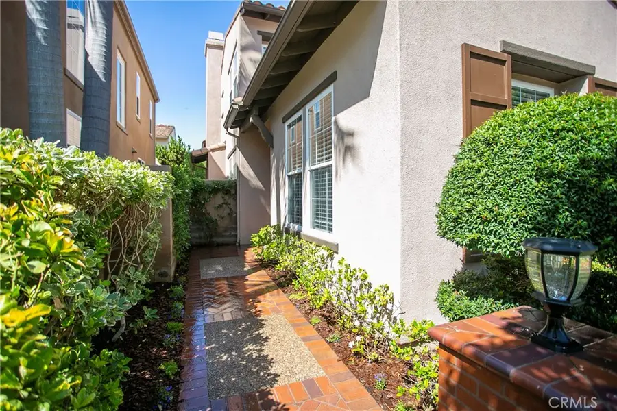 31 Dinuba, Irvine, CA 92602 - Image #3