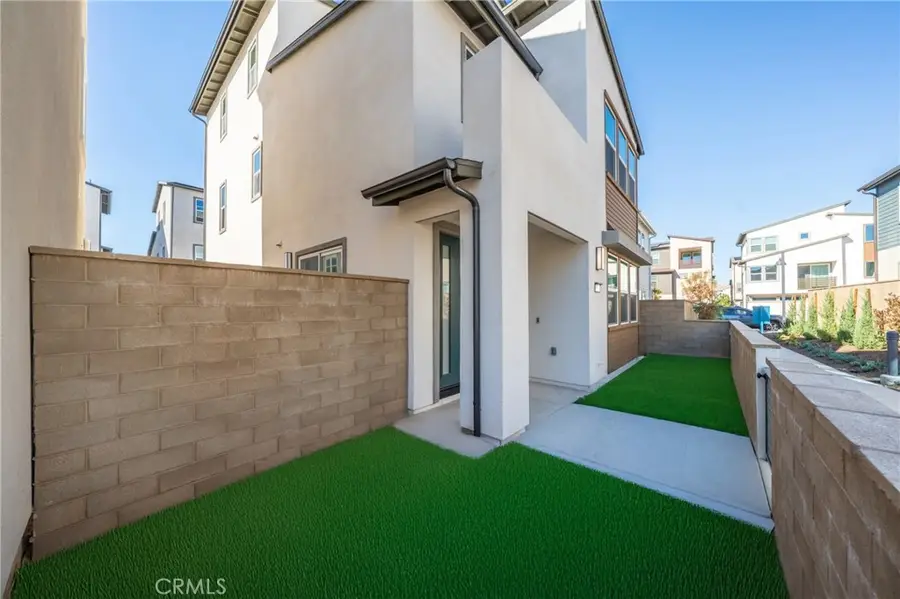 322 Proctor, Irvine, CA 92618 - Image #2