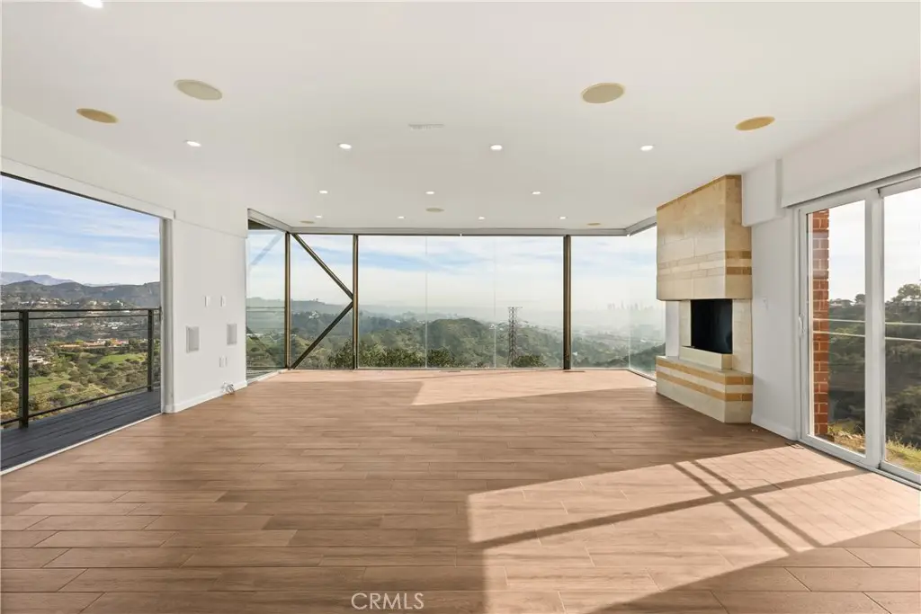 6960 Pacific View, Los Angeles, CA 90068 - Image #1