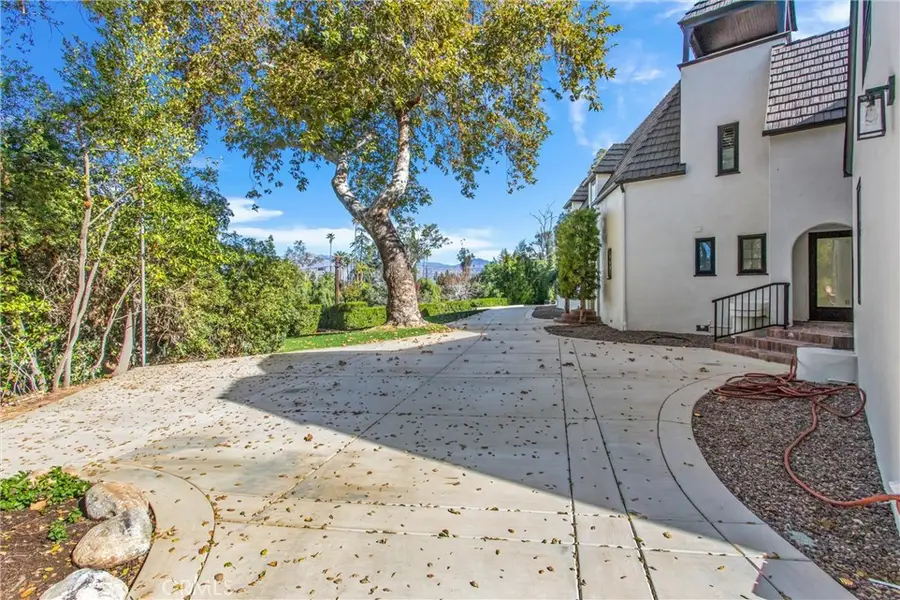 745 W Sunset Drive, Redlands, CA 92373 - #3