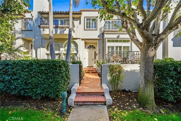 19281 Meadowood, Huntington Beach, CA 92648