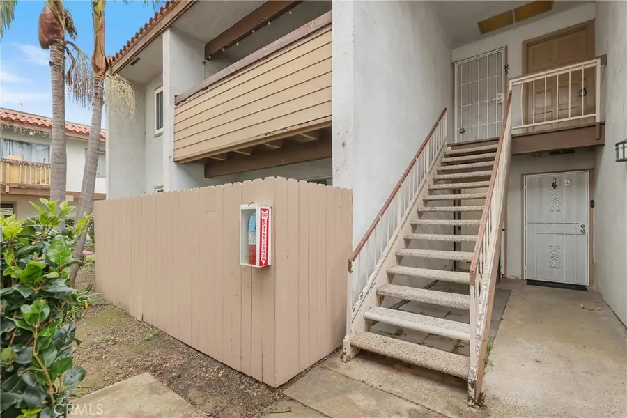 2521 W Sunflower #R1, Santa Ana, CA 92704 - #3