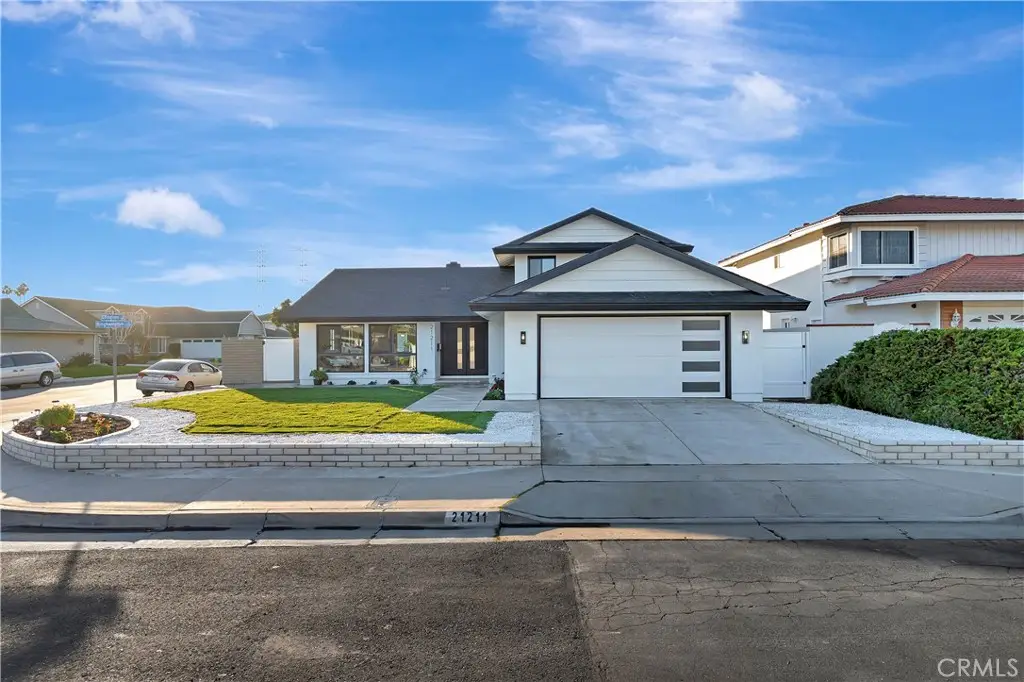 21211 Binghampton Circle, Huntington Beach, CA 92646 - Image #1