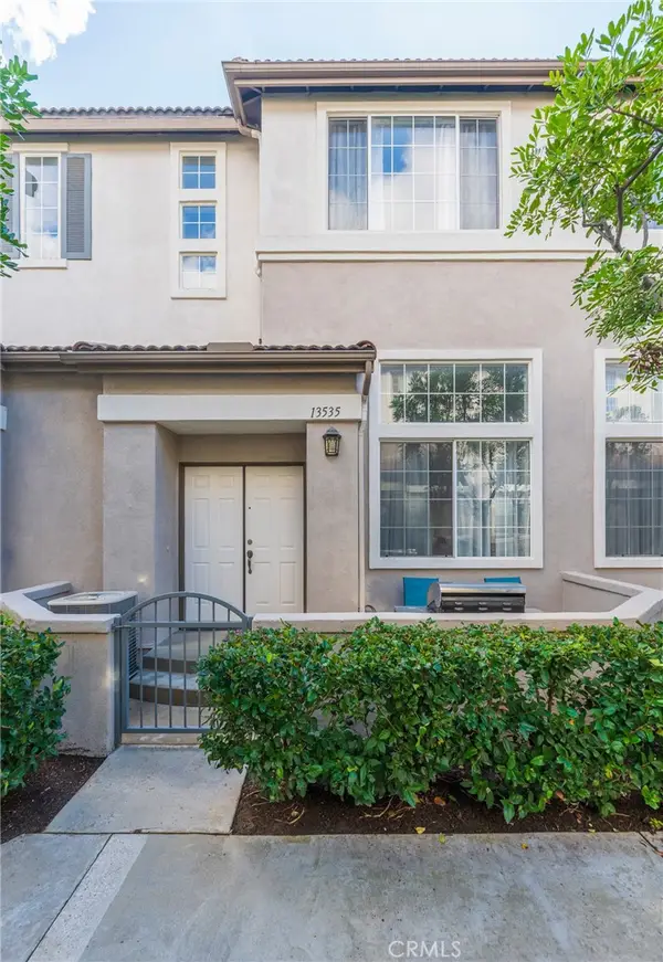 13535 Cobblestone Ln, Westminster, CA 92683