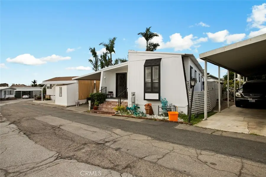 1414 W Central Avenue #10, Brea, CA 92821 - Image #2