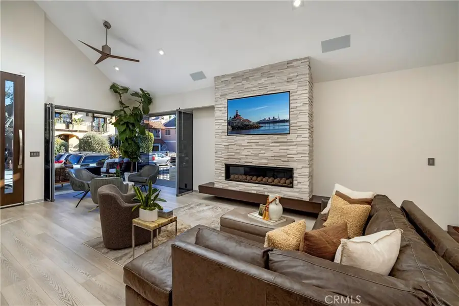 29 W Neapolitan, Long Beach, CA 90803 - #3