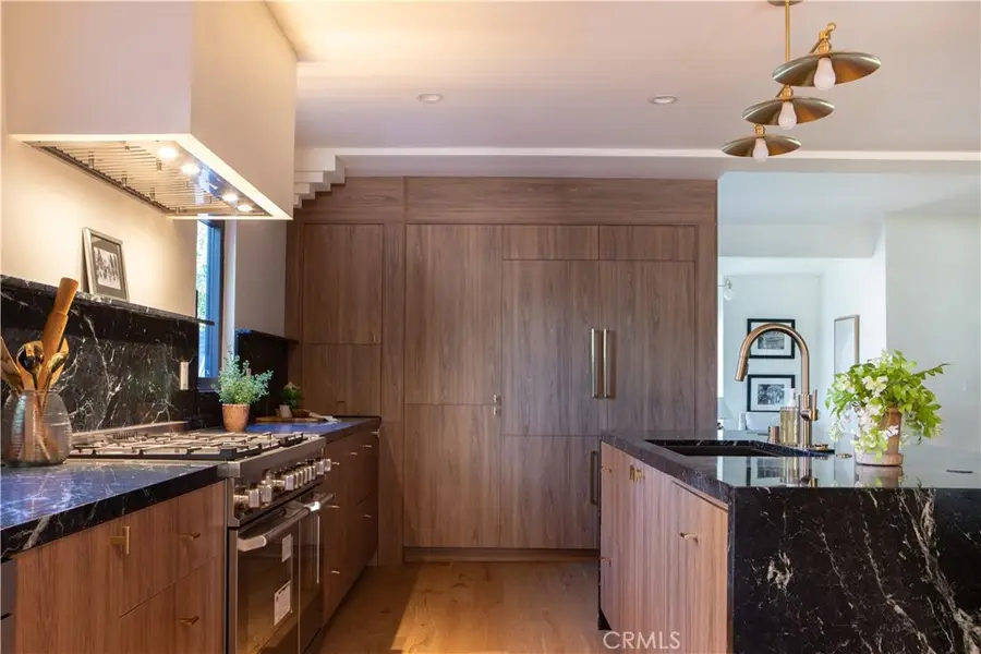 11911 Hartsook, Valley Village, CA 91607 - #2