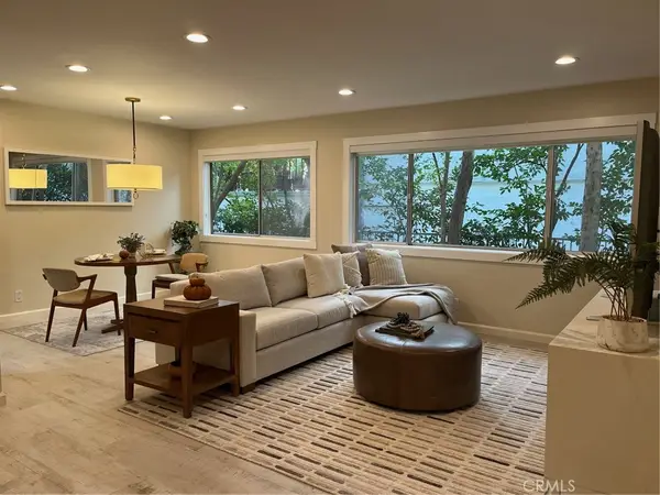 1025 N Kings Rd #105, Los Angeles, CA 90069