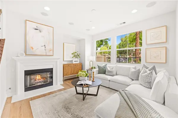 74 Trailing Vine, Irvine, CA 92602