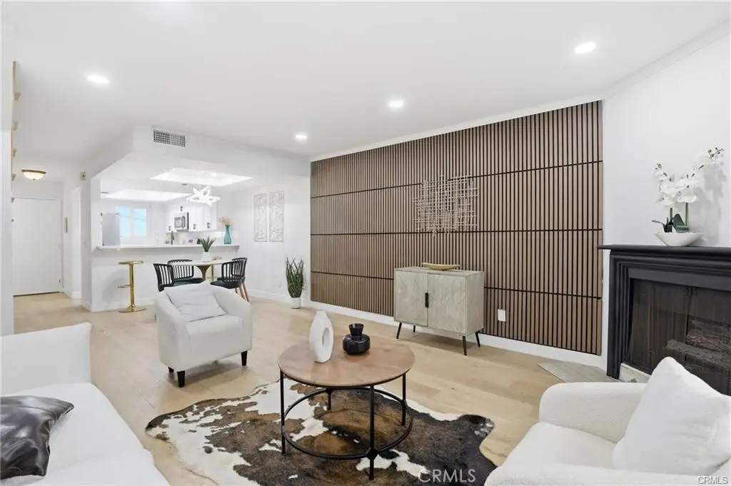 11119 Camarillo #104, West Toluca Lake, CA 91602 - Image #1