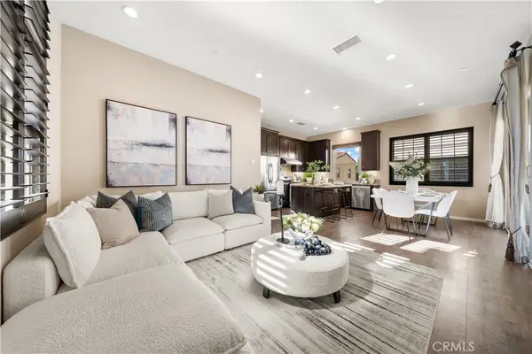 81 Strawberry Grv, Irvine, CA 92620