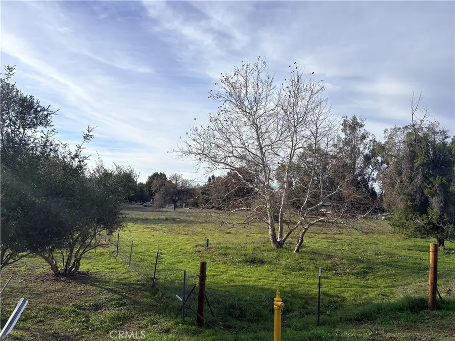 33 Rodeo Rd, Lake Elsinore, CA 92530 - #3
