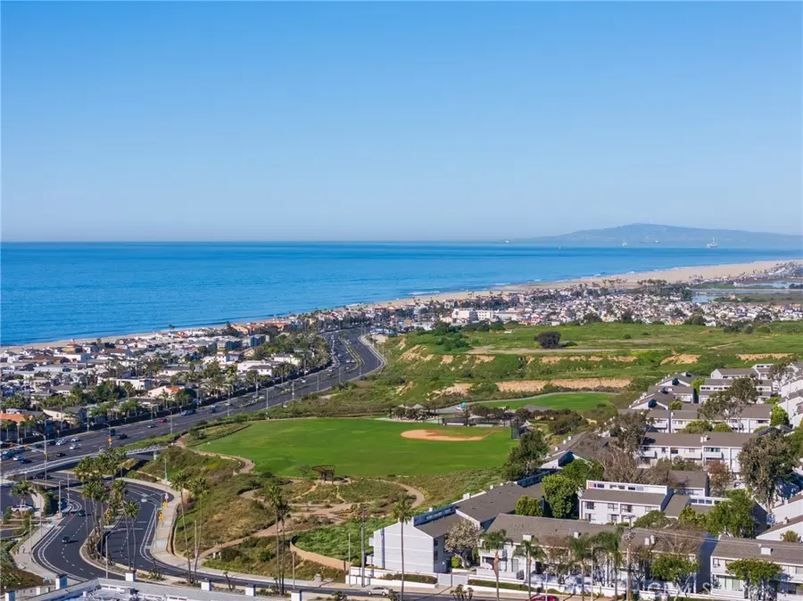 230 Lille Lane #113, Newport Beach, CA 92663 - Image #2