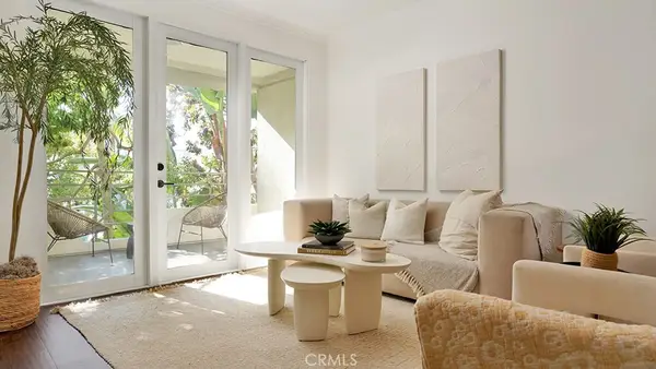 2233 Martin #216, Irvine, CA 92612