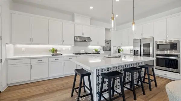 24519 Via La Sombrilla, Valencia, CA 91354