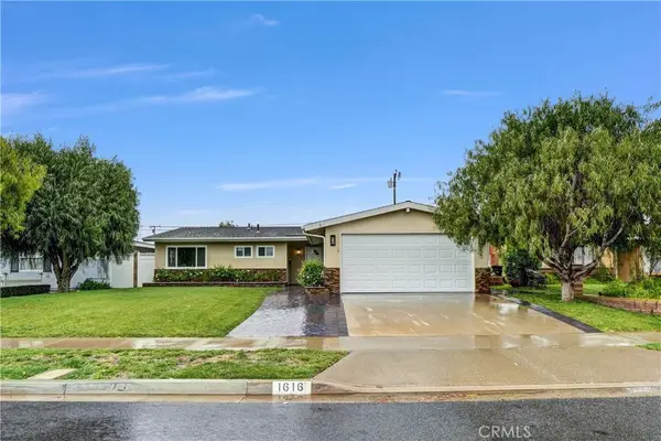 1616 Sandalwood, Costa Mesa, CA 92626
