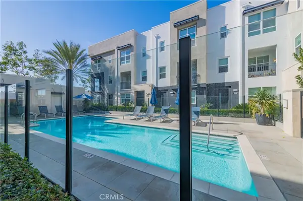 2236 Synergy, Irvine, CA 92614