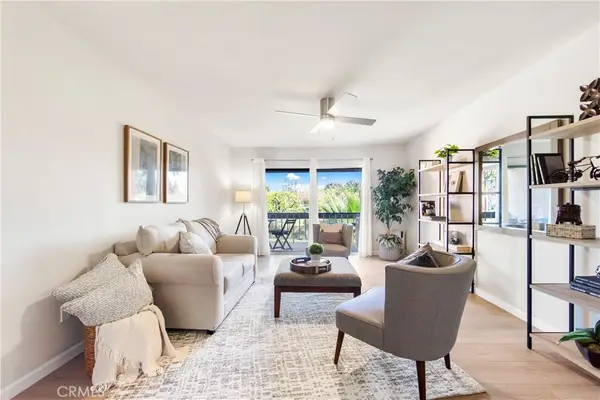 6600 6600 Warner #10, Huntington Beach, CA 92647