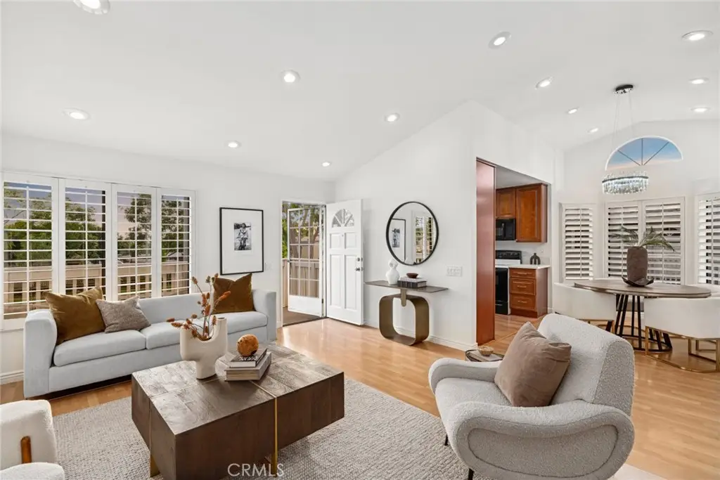 127 Huntington, Irvine, CA 92620 - #1