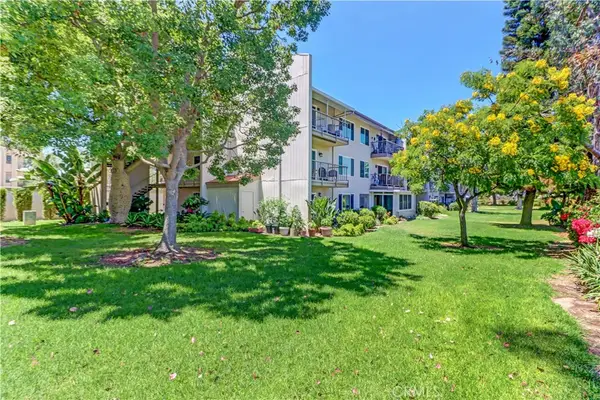 3365 Punta Alta #2F, Laguna Woods, CA 92637