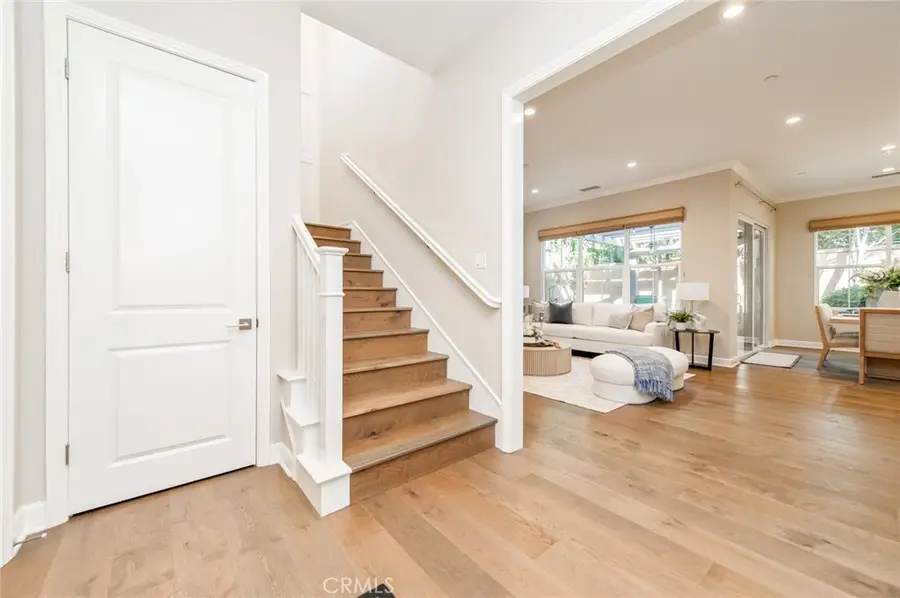 211 Canvas, Irvine, CA 92620 - #2