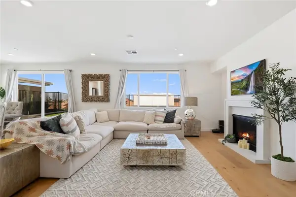 2805 Santa Fiora, Corona, CA 92882