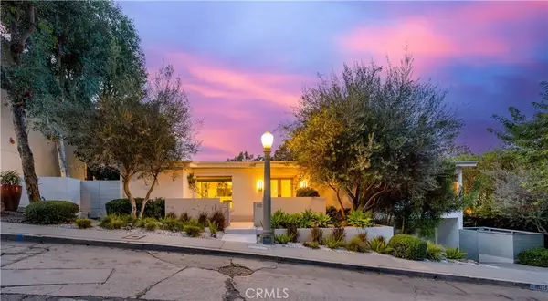 4011 Farmouth, Los Angeles, CA 90027