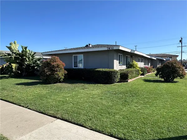 7832 Ronald Drive, Huntington Beach, CA 92647