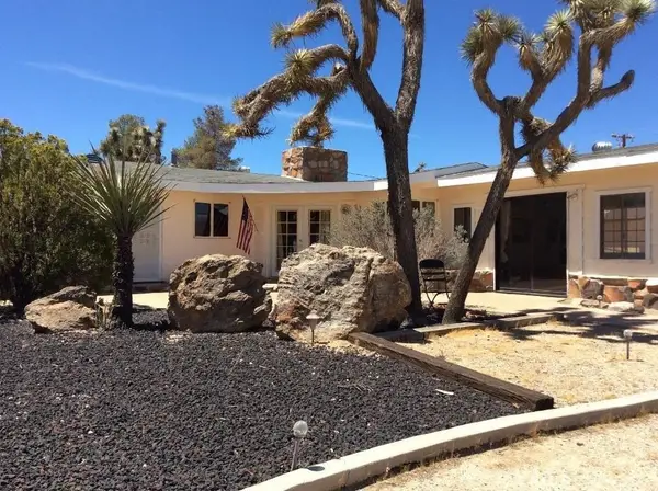 7978 Joshua Ln, Yucca Valley, CA 92284