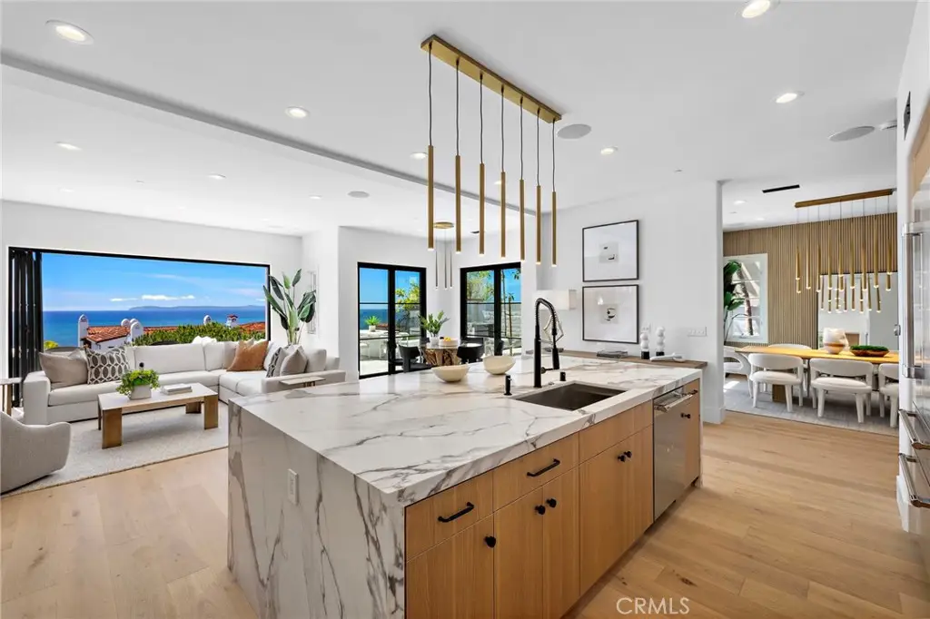 28 Surfspray Bluff, Newport Coast, CA 92657 - #1