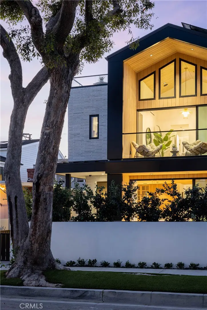 519 Narcissus Avenue #A, Corona Del Mar, CA 92625 - #3