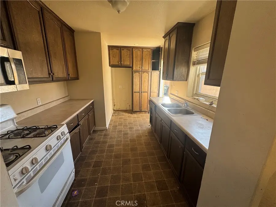 10600 Hildreth Avenue, South Gate, CA 90280 - #3