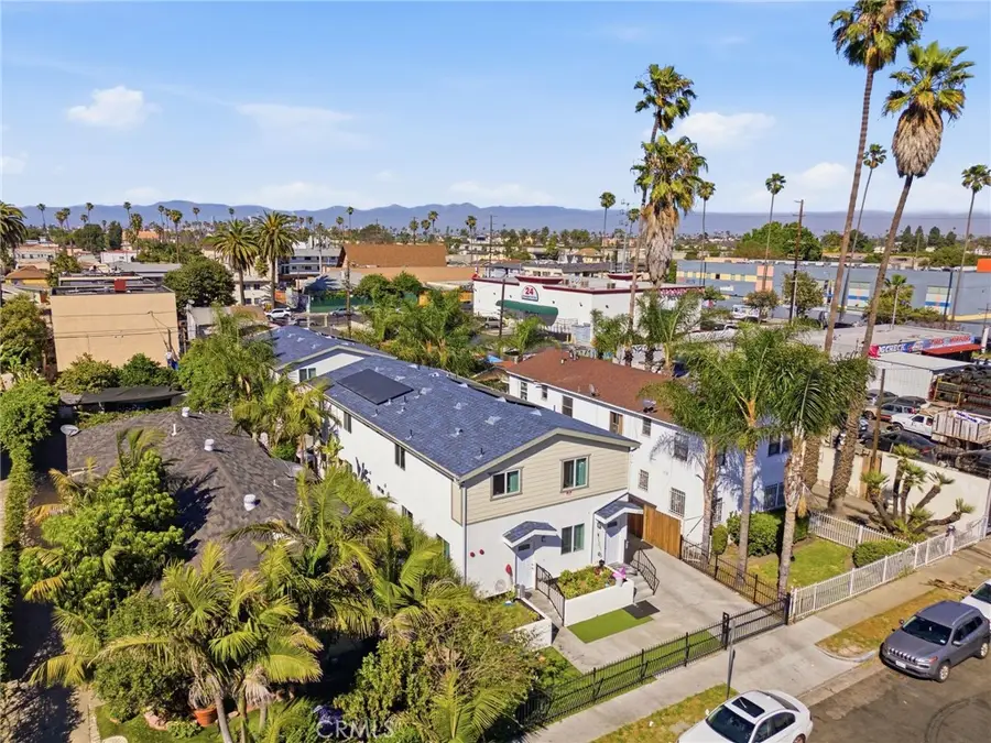 525 W 85th Street, Los Angeles, CA 90044 - #3
