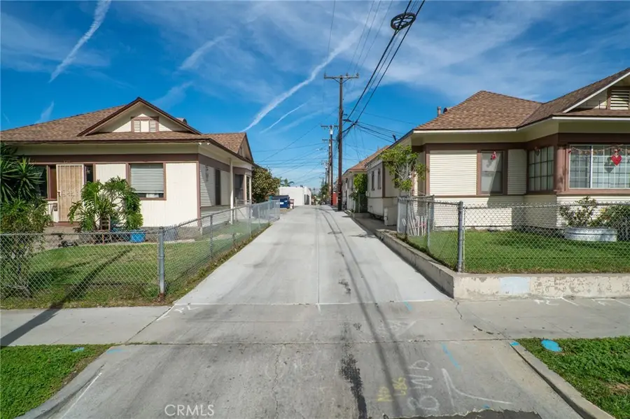 613 W 4th Street, Long Beach, CA 90802 - #3