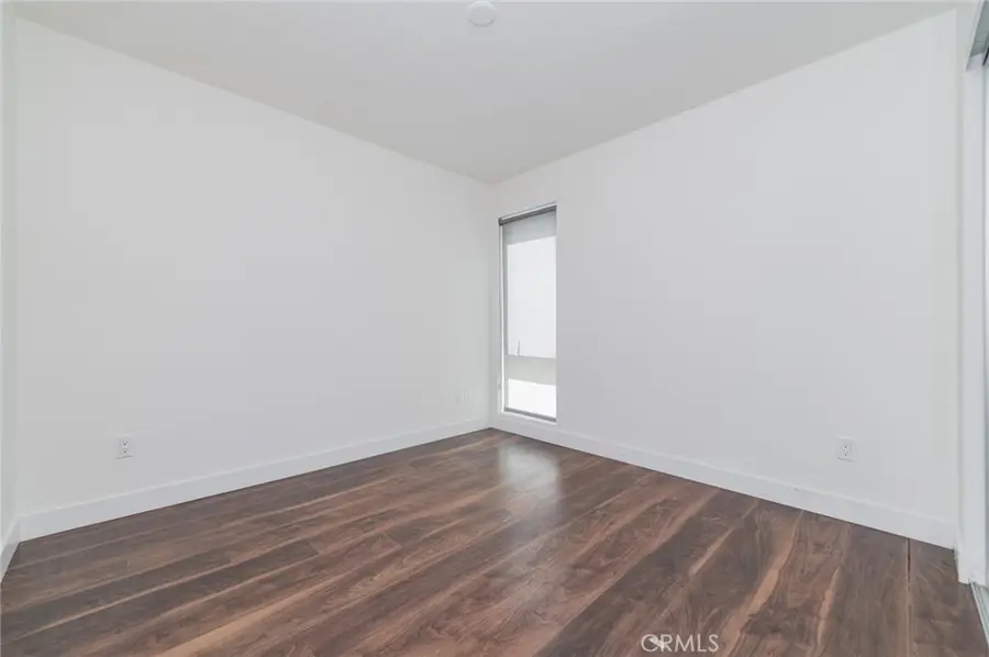 6016 W Beachwood Ln, Los Angeles, CA 90038 - #3