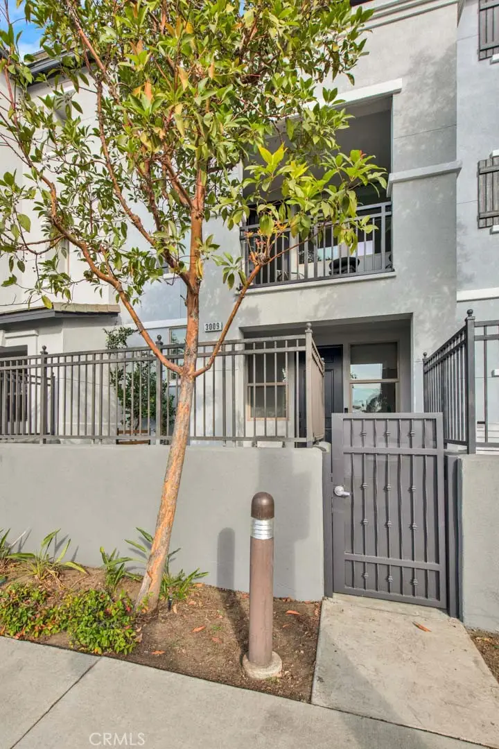 3009 E Pacific Coast, Signal Hill, CA 90804 - #3