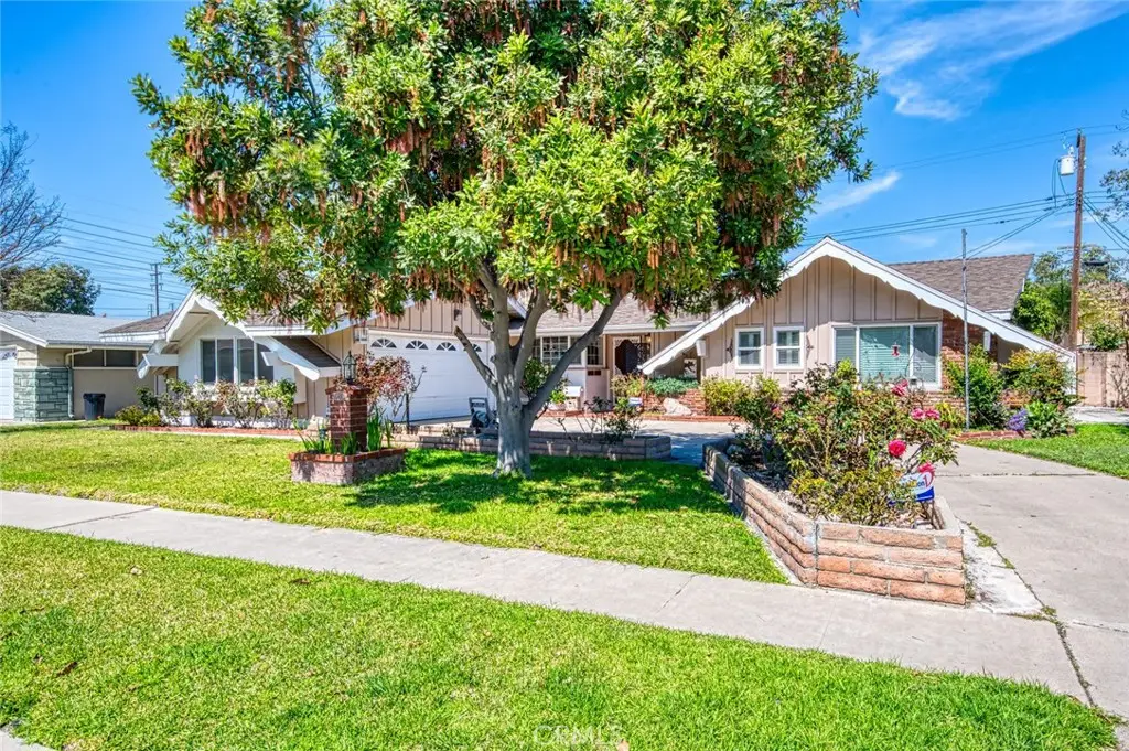 2661 W Chanticleer Road, Anaheim, CA 92804 - #1