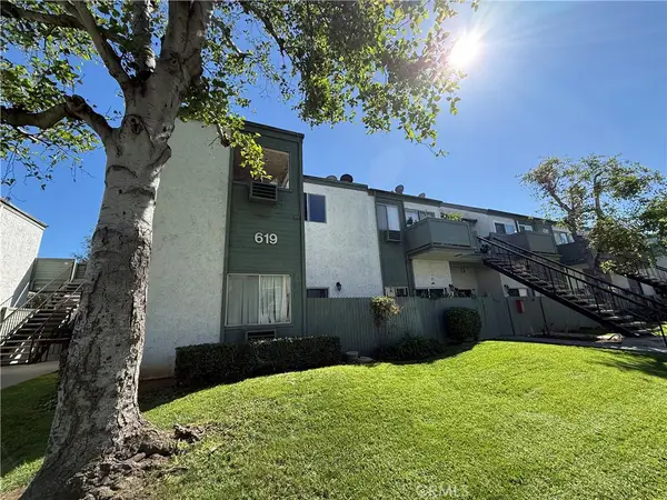 619 N Bristol #23, Santa Ana, CA 92703