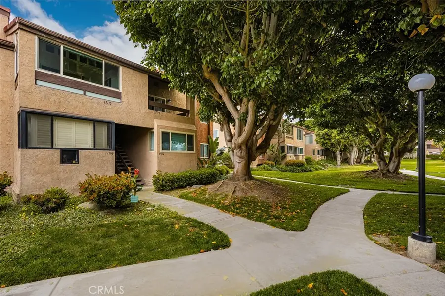 17110 Bluewater Lane, Huntington Beach, CA 92649 - #3