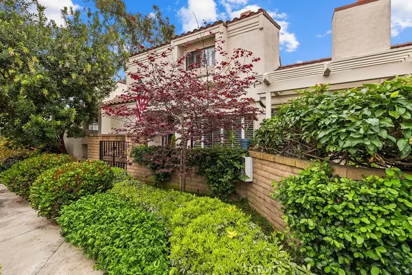 38 Navarre, Irvine, CA 92612