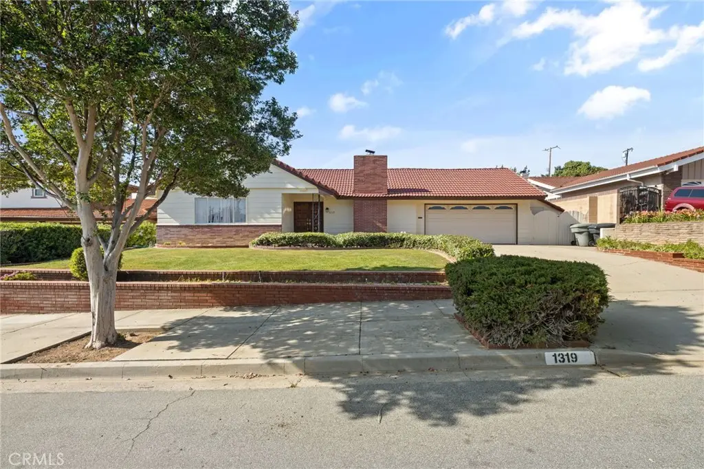 1319 Las Lomas, Brea, CA 92821 - #1