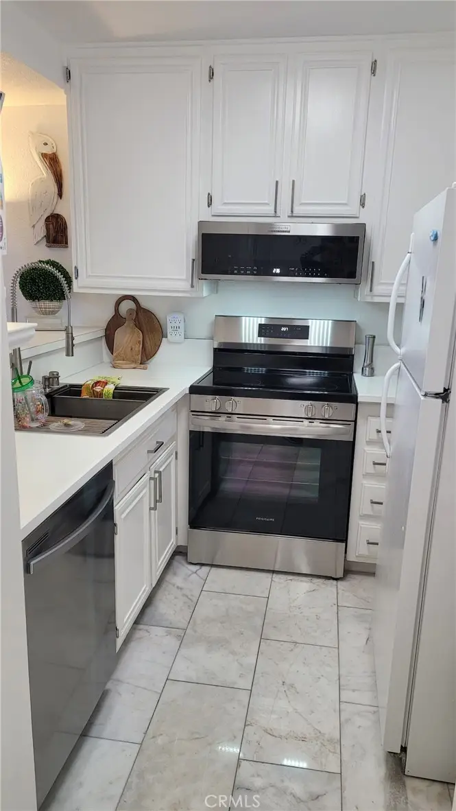 6924 Hyde Park Drive #106, San Diego, CA 92119 - #3