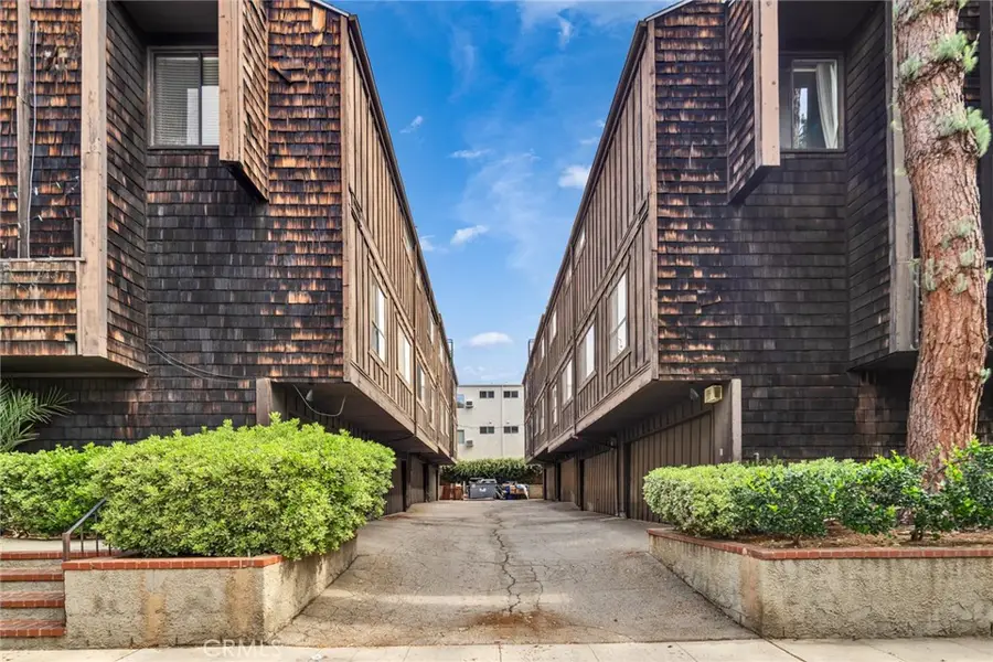 332 N 5th Street, Burbank, CA 91501 - #3