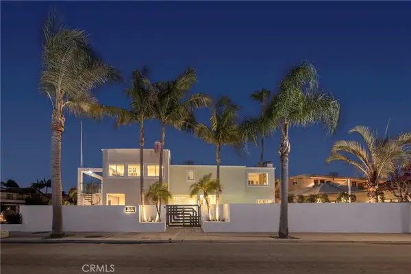 3242 Falkland, Huntington Beach, CA 92649