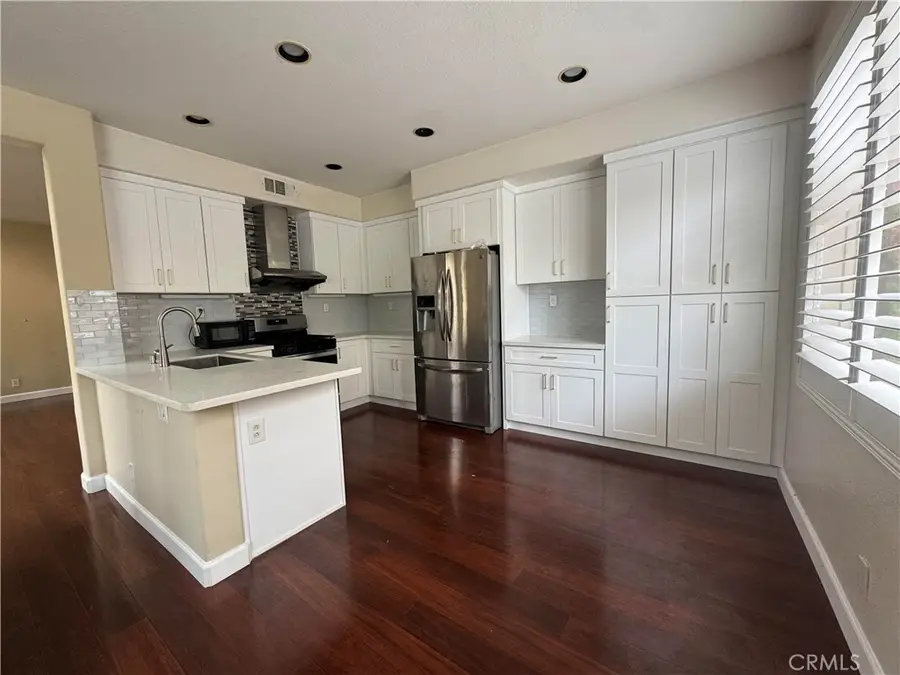 32 Santa Cruz Aisle, Irvine, CA 92606 - #2