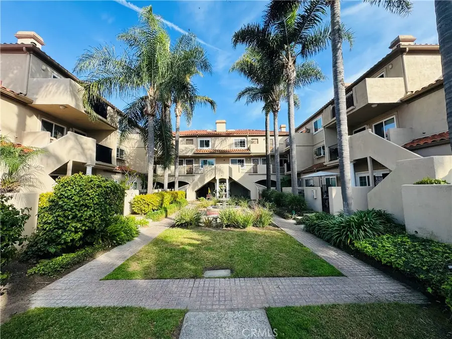626 Lake Street #37, Huntington Beach, CA 92648 - #2