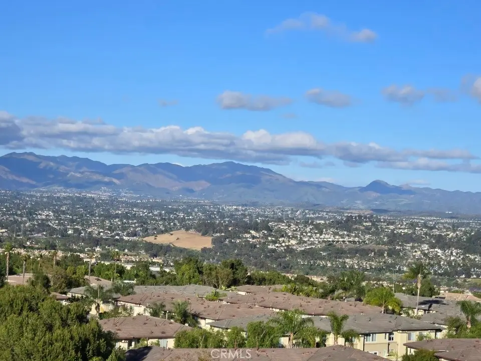 30 Groveside Dr., Aliso Viejo, CA 92656 - #1