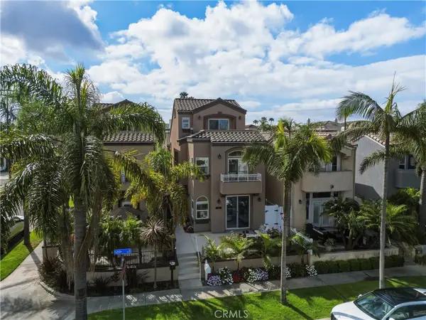 526 12th, Huntington Beach, CA 92648